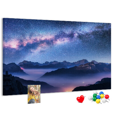 Korkbild Nachthimmel über einer Berglandschaft