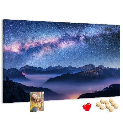 Korkbild Nachthimmel über einer Berglandschaft
