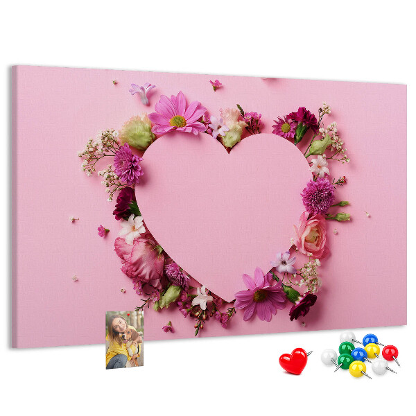 Bild mit Korkrückwand mit herzförmigem Blumenmuster