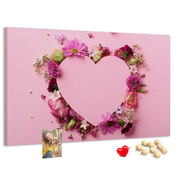 Bild mit Korkrückwand mit herzförmigem Blumenmuster