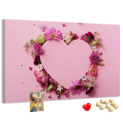 Bild mit Korkrückwand mit herzförmigem Blumenmuster