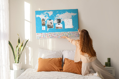 Korktafel bunte Weltkarte mit Länderflaggen