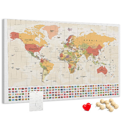 Weltkarte mit farbigen Länderflaggen mit Korkrückwand