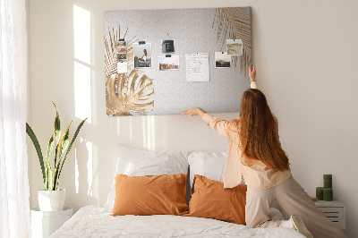 Kork-Pinnwand mit Motiv goldene Blätter auf weißem Hintergrund