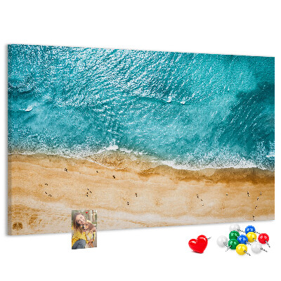 Korkbild mit Motiv Strand, Wellen und Fußspuren