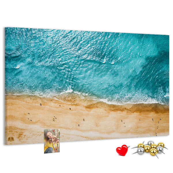 Korkbild mit Motiv Strand, Wellen und Fußspuren