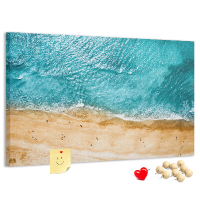 Korkbild mit Motiv Strand, Wellen und Fußspuren