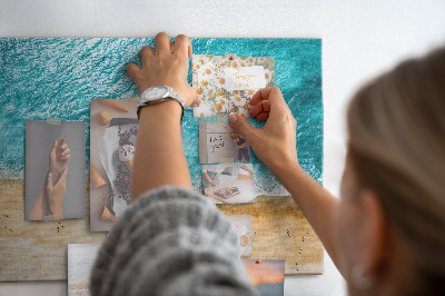 Korkbild mit Motiv Strand, Wellen und Fußspuren