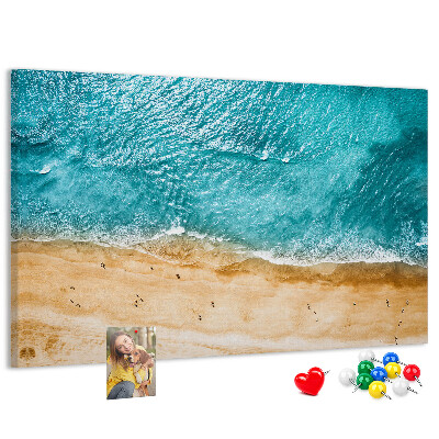 Korkbild mit Motiv Strand, Wellen und Fußspuren