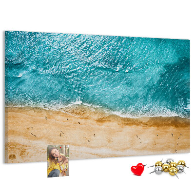 Korkbild mit Motiv Strand, Wellen und Fußspuren