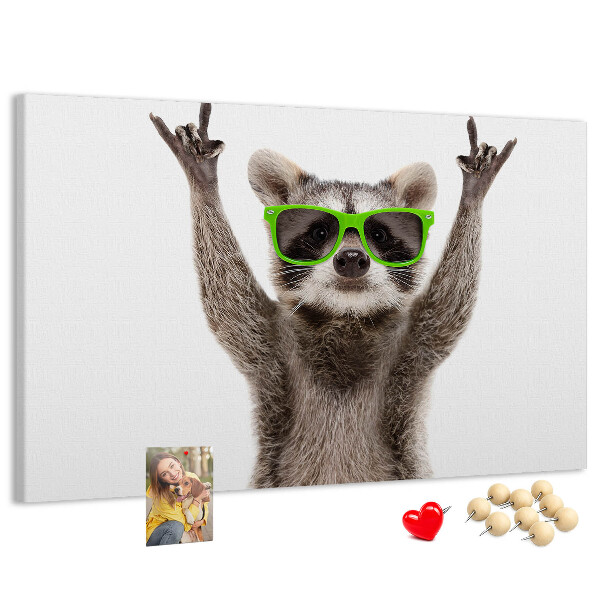 Korktafel mit Motiv verrückter Waschbär mit grüner Brille