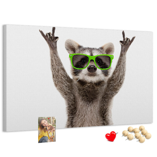 Korktafel mit Motiv verrückter Waschbär mit grüner Brille