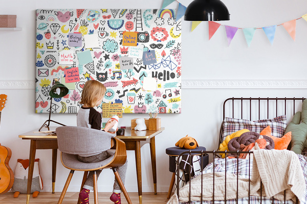 Bilder mit Korkrückwand farbenfrohe Muster mit gezeichneten Motiven