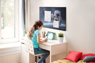 Korktafel mit Motiv Astronaut im Weltraum