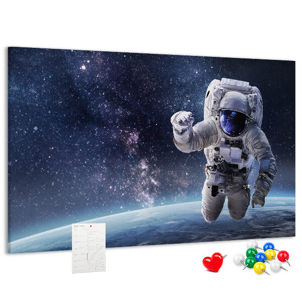 Korktafel mit Motiv Astronaut im Weltraum