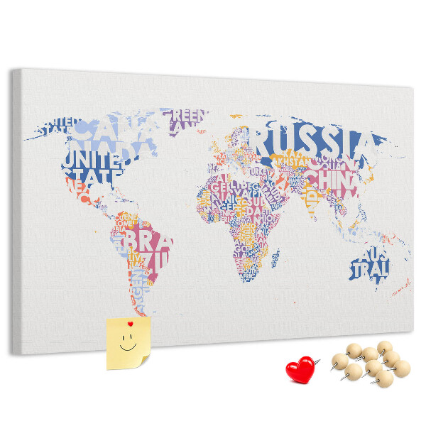 Korktafel mit Weltkarte und Ländernamen