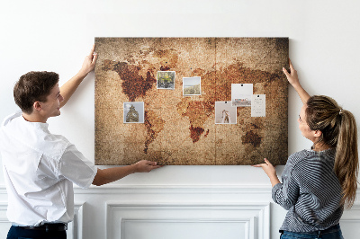 Weltkarte mit Korkrückwand antike Weltkarte in warmen Farbtönen