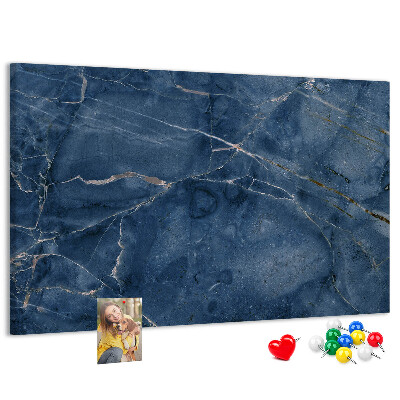 Korktafel in marineblauem Marmordesign mit hellen Adern
