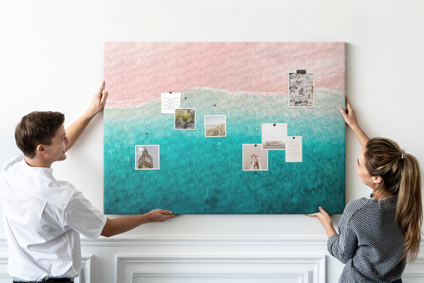 Bild mit Korkrückwand Meereswellen auf rosa Hintergrund