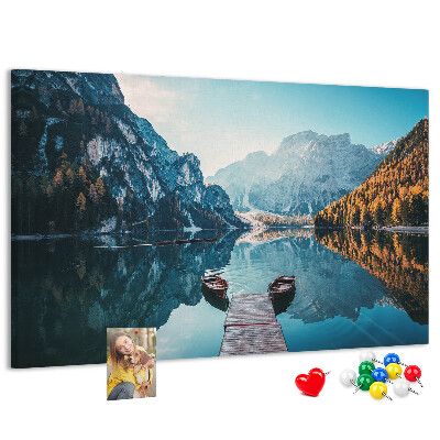 Korkbild Berglandschaft spiegelt sich im See
