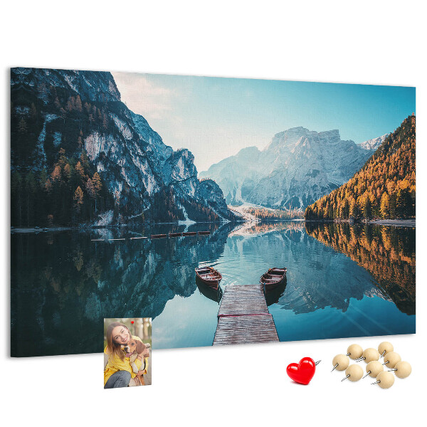 Korkbild Berglandschaft spiegelt sich im See