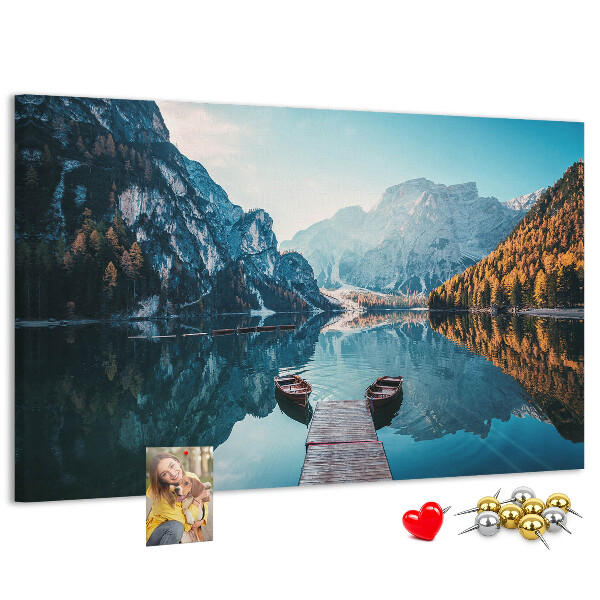 Korkbild Berglandschaft spiegelt sich im See