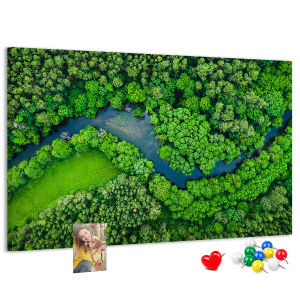 Korkbild mit einer grünen Landschaft und einem gewundenen Fluss