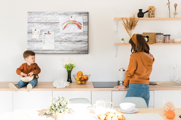 Bilder mit Korkrückwand rustikales Holz mit weißer Lackierung
