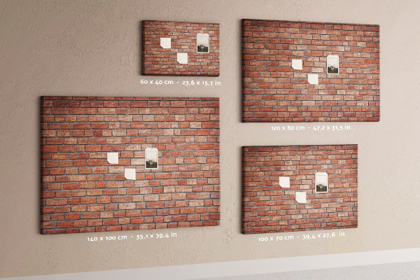 Korktafel mit Motiv Backsteinmauer in warmen Farbtönen