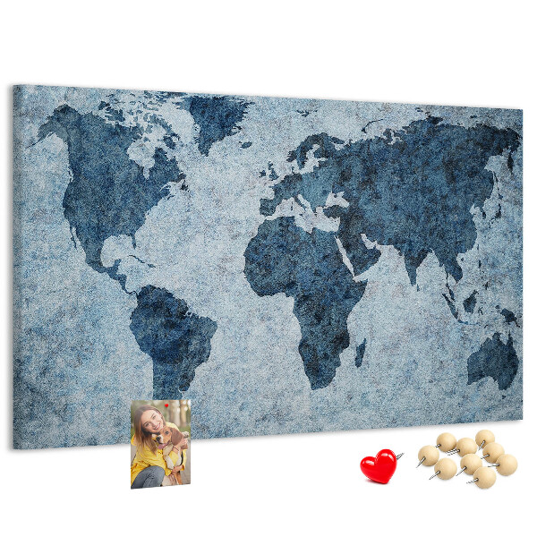 Korktafel mit Motiv einer antiken Weltkarte in Blautönen