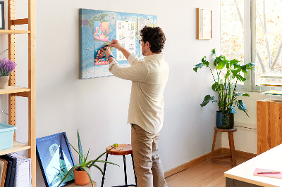 Weltkarte mit Korkrückwand mit farbigen Kontinenten