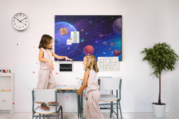 Bild mit Korkrückwand Weltraumlandschaft mit Planeten und Asteroiden