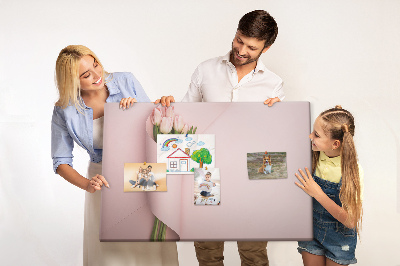 Kork-Pinnwand mit Motiv zarte Tulpen auf rosa Hintergrund
