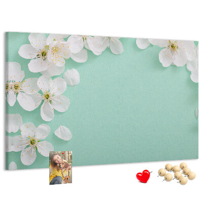 Bild mit Korkrückwand Blumenmotive auf pastellfarbenem Hintergrund