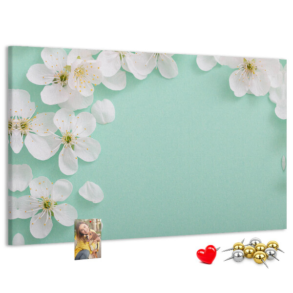 Bild mit Korkrückwand Blumenmotive auf pastellfarbenem Hintergrund