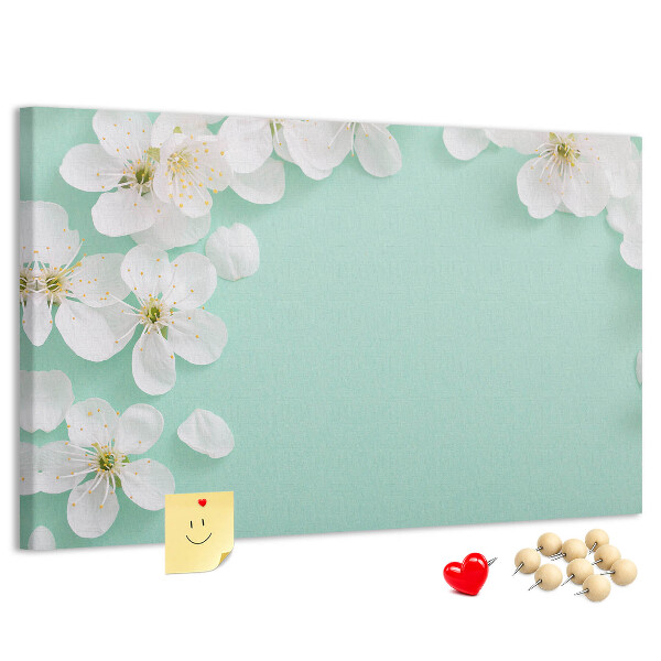 Bild mit Korkrückwand Blumenmotive auf pastellfarbenem Hintergrund