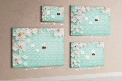 Bild mit Korkrückwand Blumenmotive auf pastellfarbenem Hintergrund