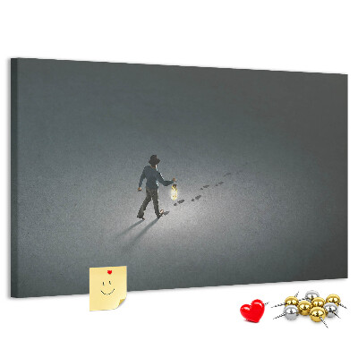 Wandbild mit Korkrückwand Motiv mit Lampenlicht auf einem dunklen Pfad