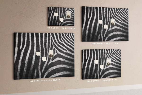 Korkbild mit Motiv von schwarz-weißen Zebrastreifen