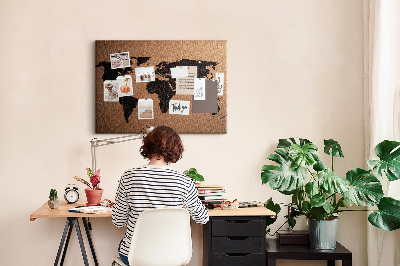 Korktafel in Form einer Weltkarte
