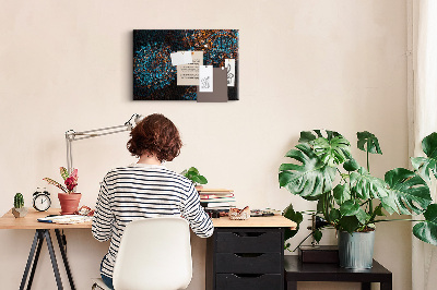 Kork-Pinnwand mit Motiv komplexer Mandalas in Blau- und Brauntönen