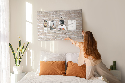 Bild mit Korkrückwand stilvolle Backsteinwand in neutralen Farbtönen