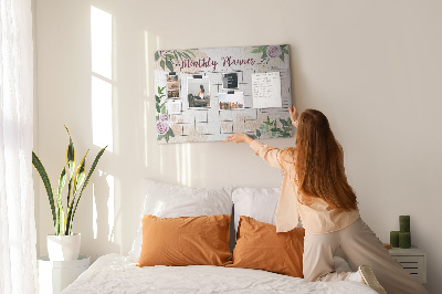 Korktafel mit floralem Monatskalender-Design