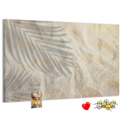 Korkbild warmer Strandsand mit zarten Schatten