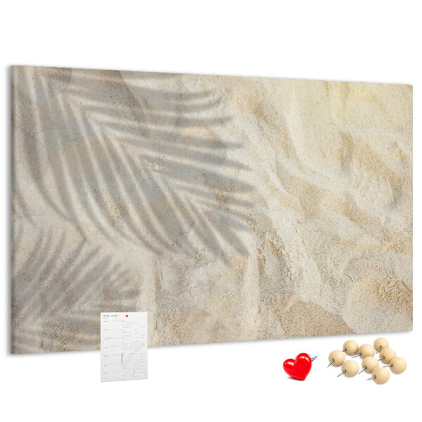 Korkbild warmer Strandsand mit zarten Schatten
