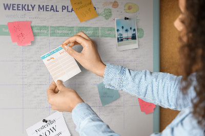 Korktafel für den wöchentlichen Speiseplan