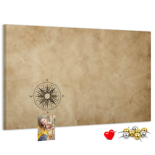 Korktafel mit Motiv einer antiken Karte und Kompass