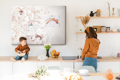 Bild mit Korkrückwand zarte weiße Pfingstrosen auf hellem Hintergrund