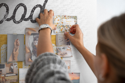 Bild mit Korkrückwand dynamische Inschrift auf hellem Hintergrund