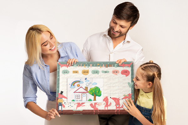 Korktafel mit Motiv Retro-Tiere auf einem Wochenplaner